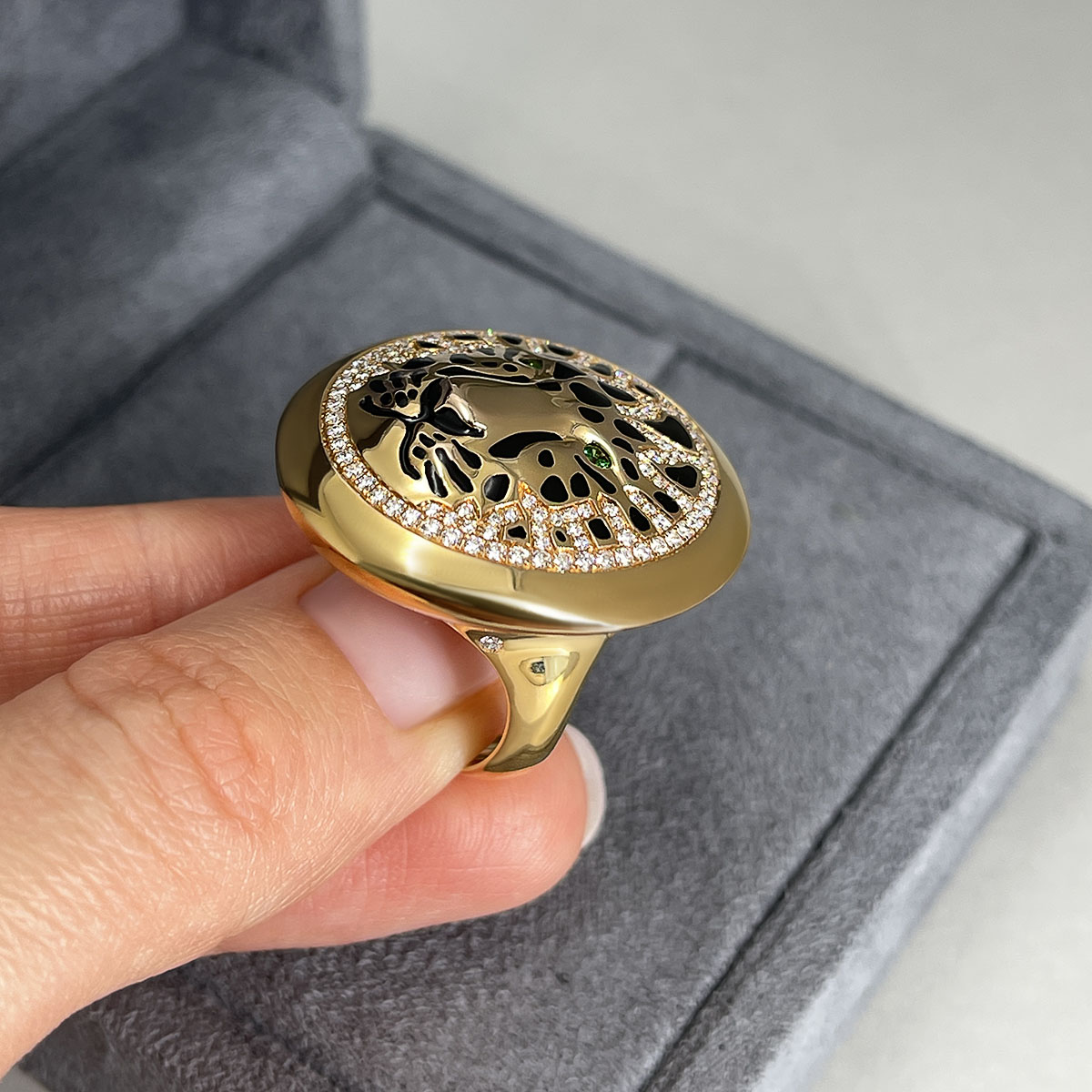 Кольцо Тигр от STENZHORN с бриллиантами, эмалью, тсаворитом из красного золота 750, фото № 4