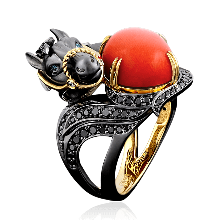 Кольцо Лошадка с кораллом, черными бриллиантами в желтом и черненом золоте 750 пробы, фото № 2