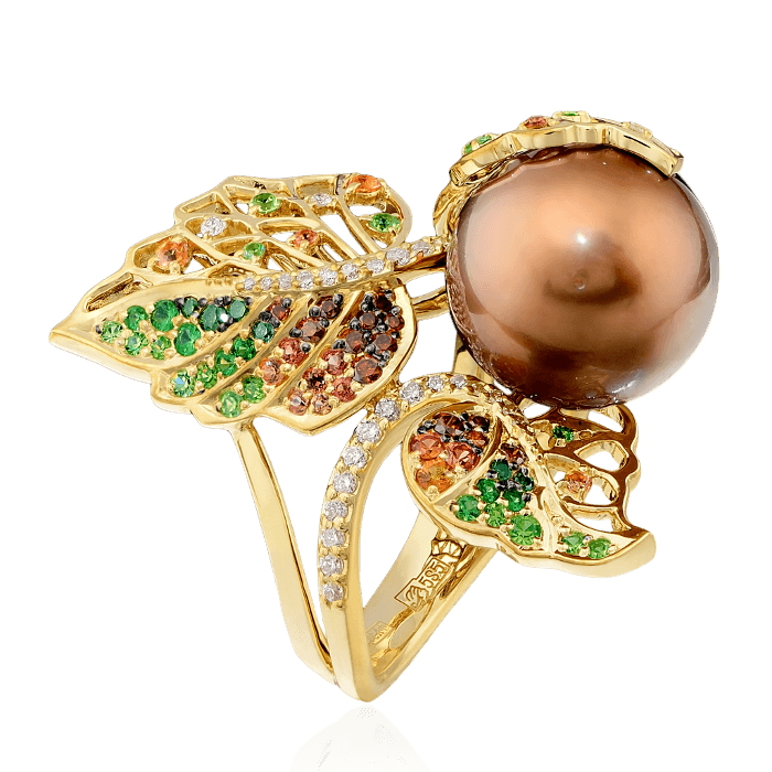 Кольцо с жемчугом, бриллиантами, демантоидом из желтого золота 585 пробы (арт. 37717)