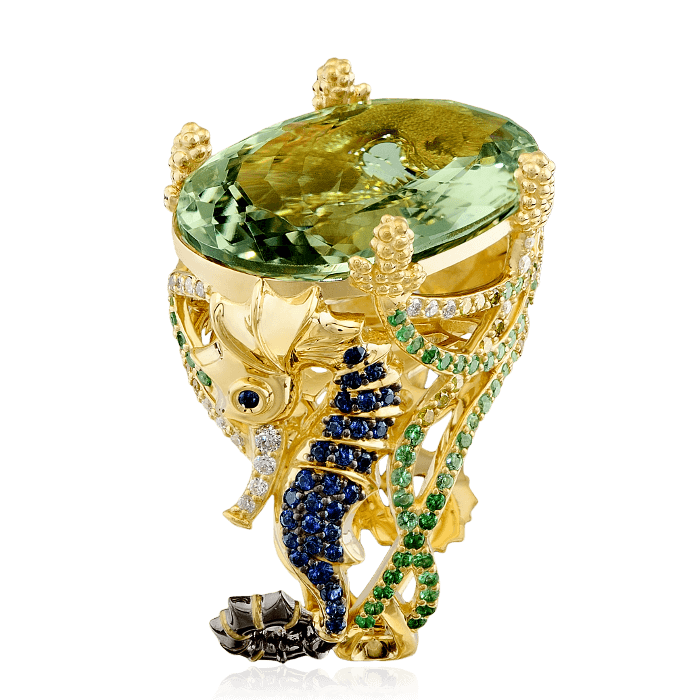 Кольцо с празиолитом, бриллиантами, тсаворитом, сапфиром из желтого золота 750 пробы (арт. 38756)