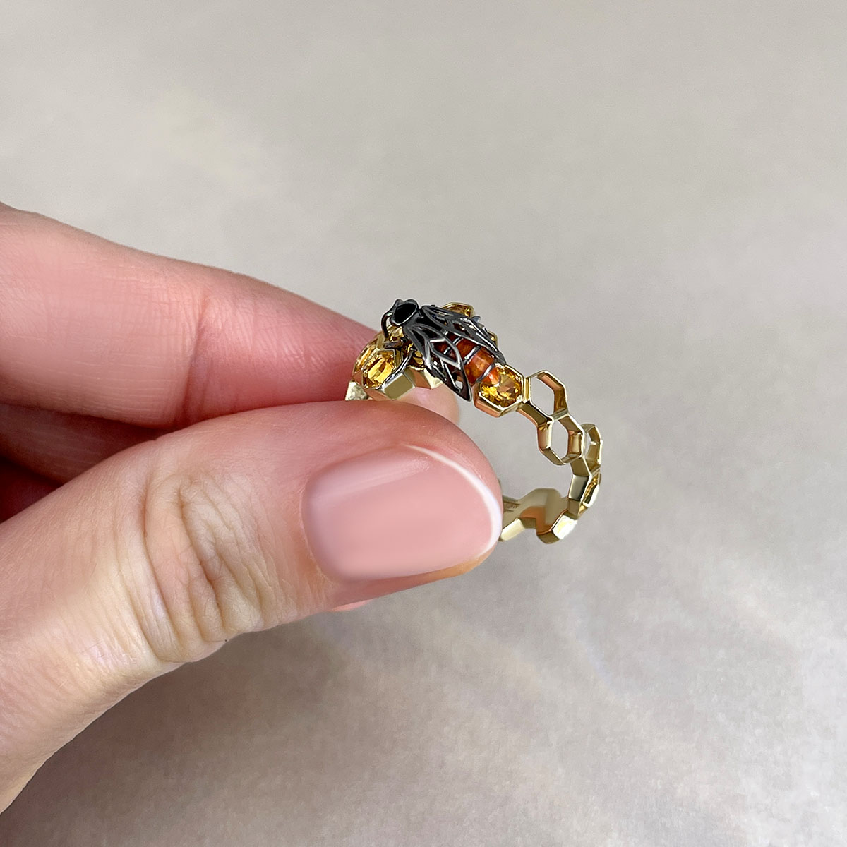 Кольцо Пчела с цитринами из комбинированного золота 585 пробы, фото № 5