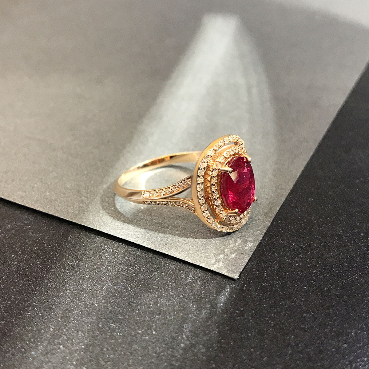 Кольцо с рубинами, бриллиантами из красного золота 585 пробы, фото № 3