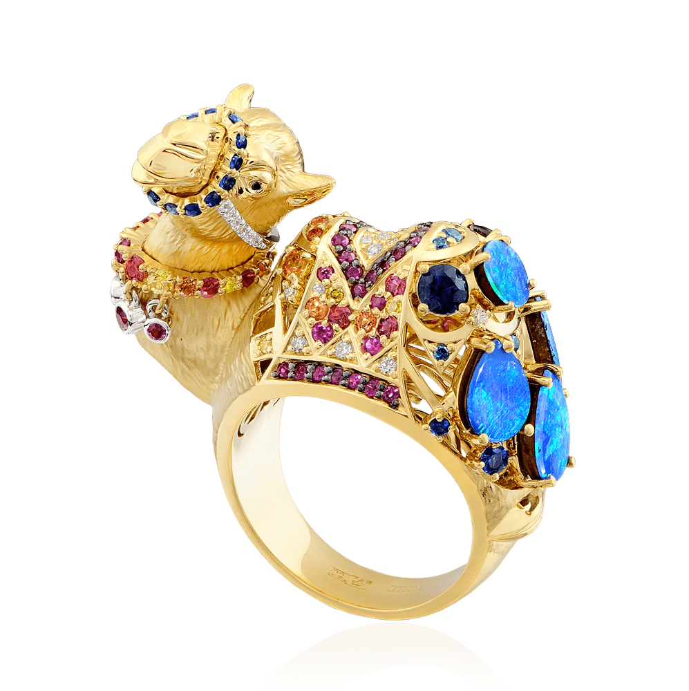 Кольцо Верблюд с рубином, сапфиром, бриллиантами, опалом из желтого золота 750 пробы, фото № 1