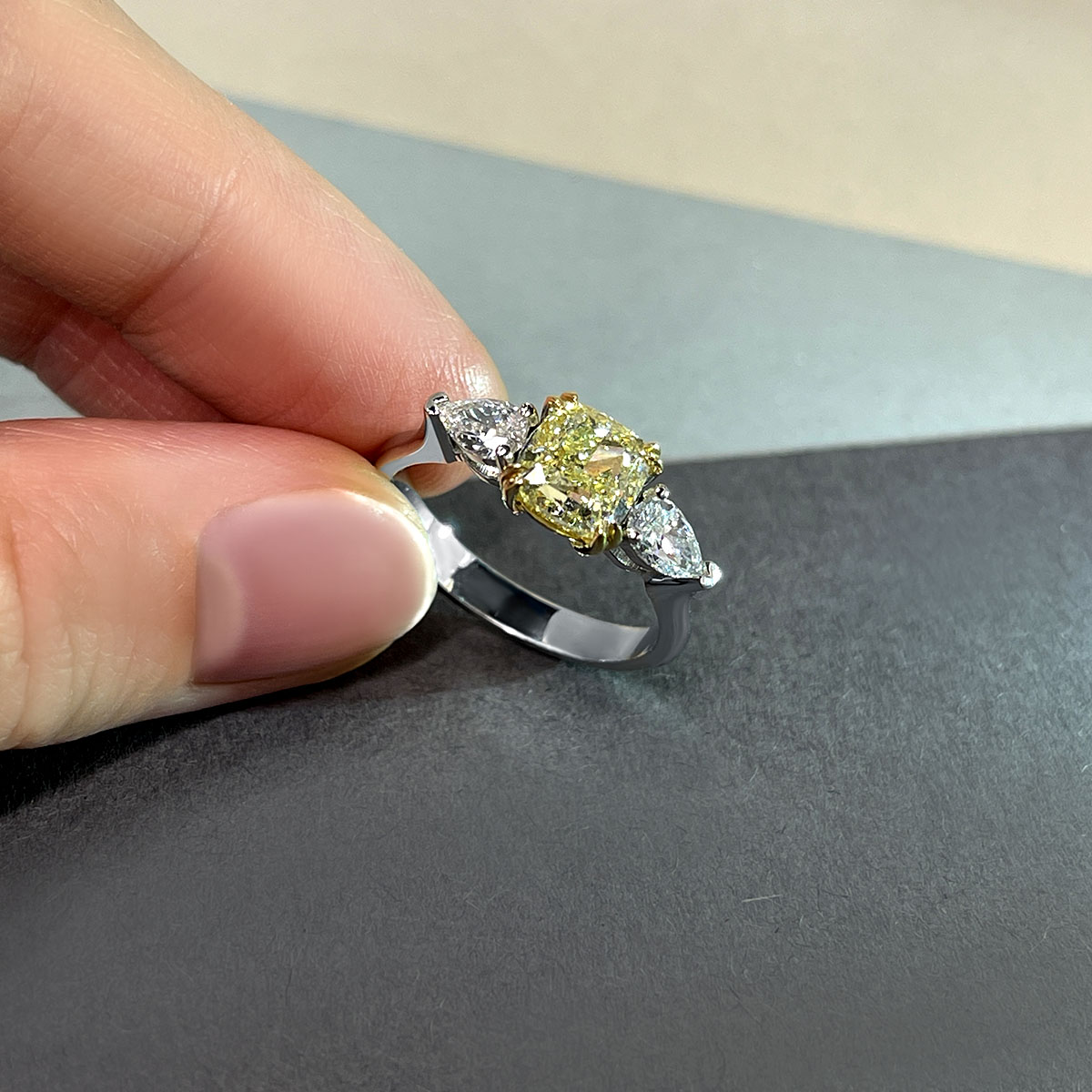 Кольцо с бриллиантами из белого золота 750, фото № 4
