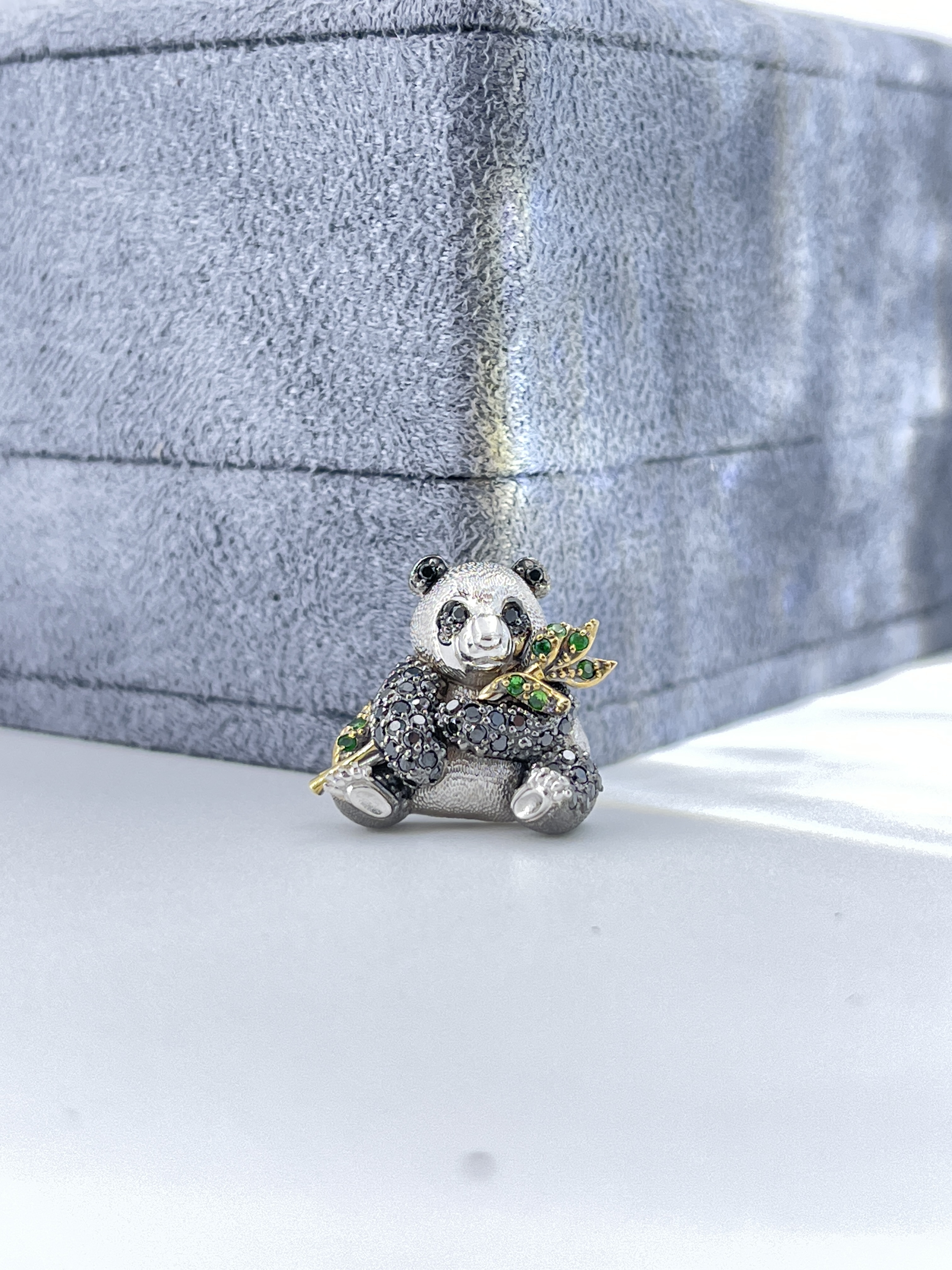 Кулон Панда с черными бриллиантами, тсаворитом из белого золота 585 пробы, фото № 2