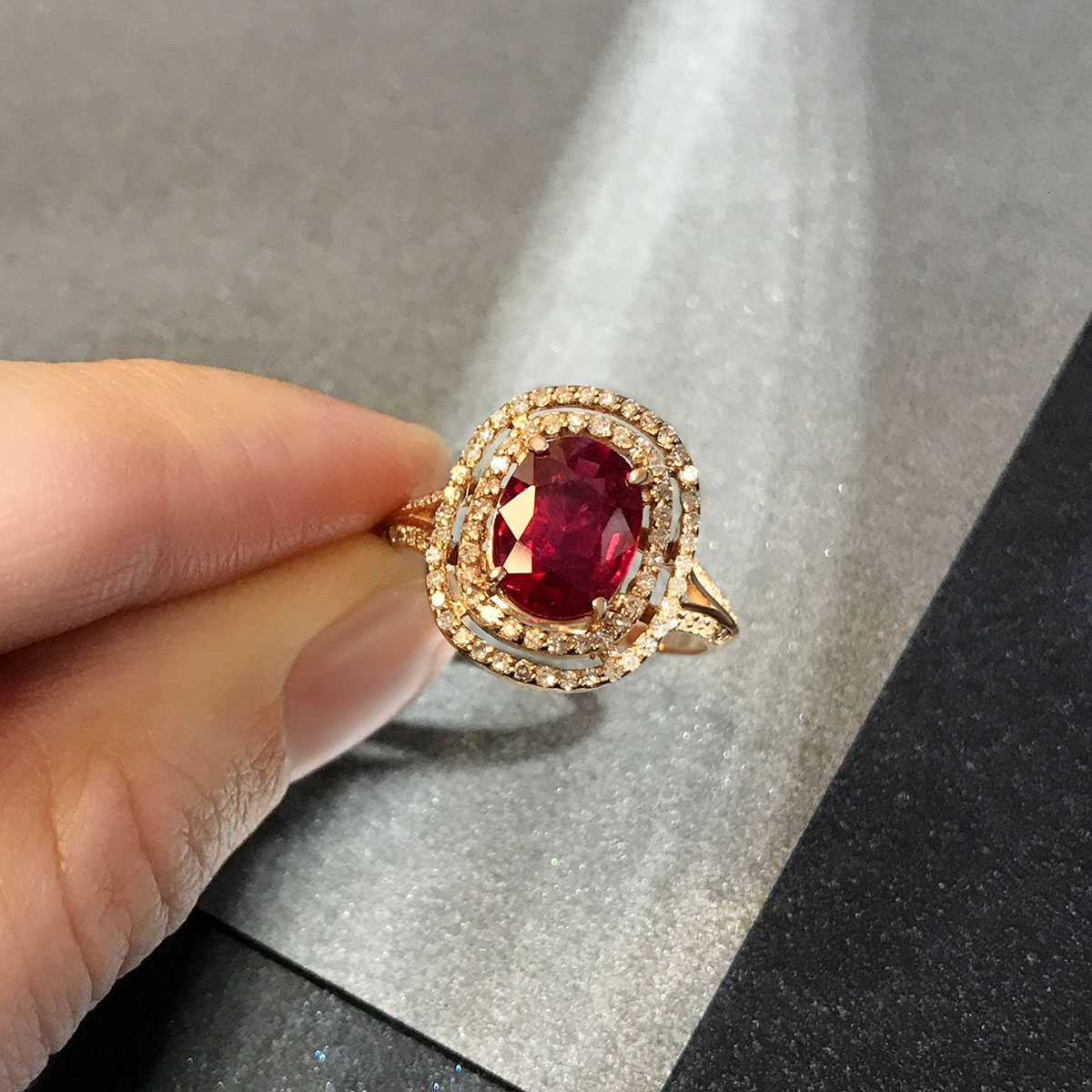 Кольцо с рубинами, бриллиантами из красного золота 585 пробы, фото № 4