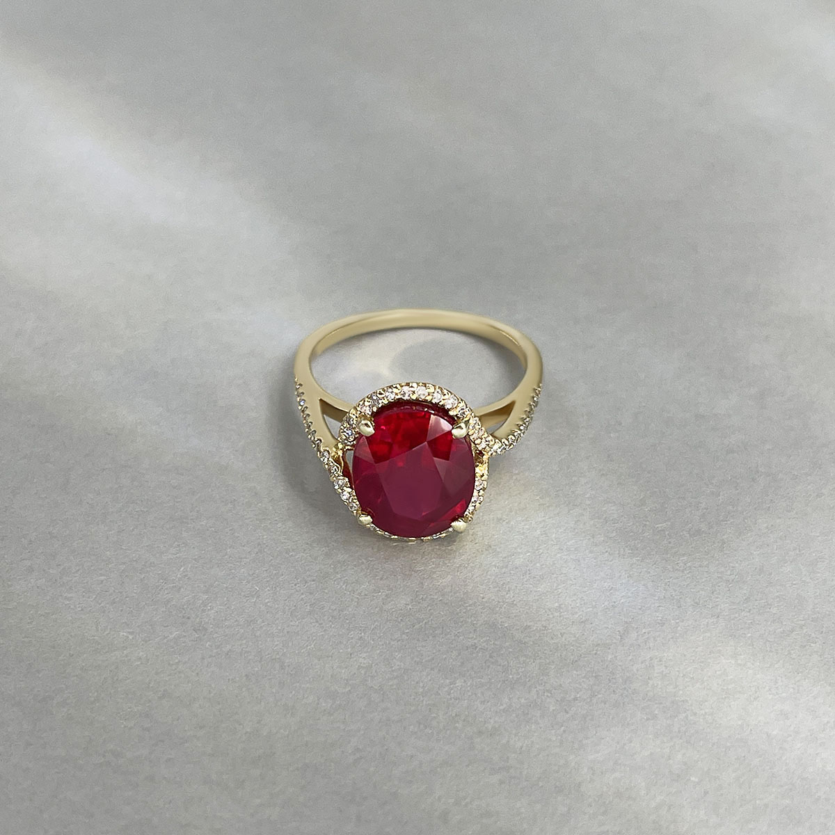 Кольцо с рубином, бриллиантами из желтого золота 585 пробы, фото № 3