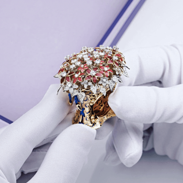 Кольцо с бриллиантами и эмалью в комбинированном золоте 750 пробы, фото № 2