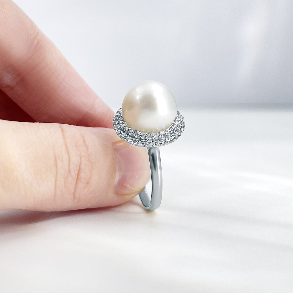 Кольцо с жемчугом, бриллиантами из белого золота 585 пробы, фото № 2