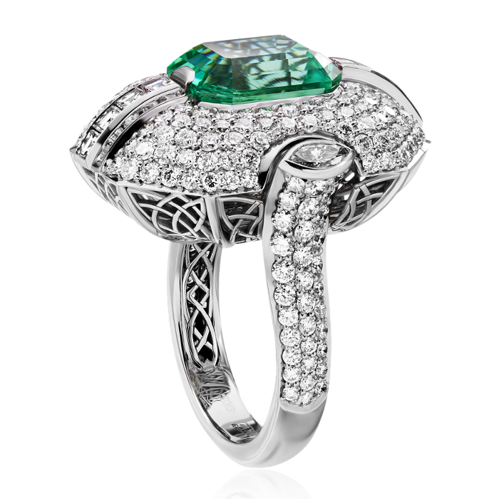 Кольцо с изумрудом, бриллиантами из белого золота 750 пробы, фото № 2