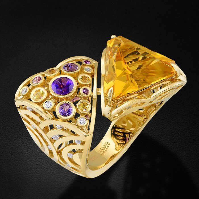 Кольцо с цитрином, аметистом, бриллиантами, сапфиром фантазийным из желтого золота 585 пробы, фото № 2