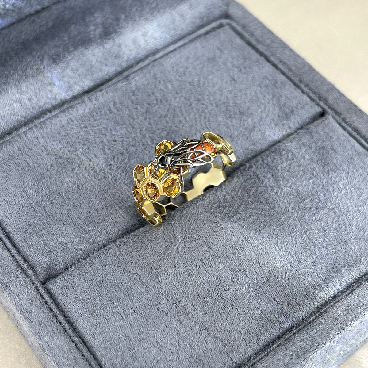 Кольцо Пчела с цитринами из комбинированного золота 585 пробы, фото № 4