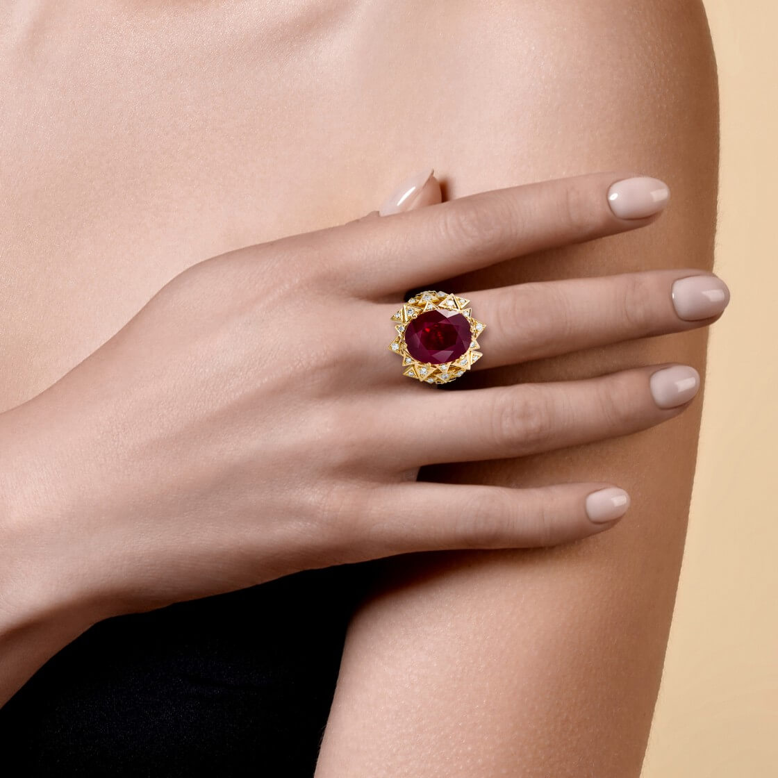 Кольцо с рубином, бриллиантами из желтого золота 750 пробы, фото № 4