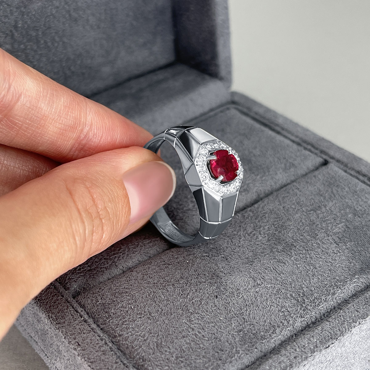 Мужское кольцо с рубином, бриллиантами из белого золота 585 пробы, фото № 4