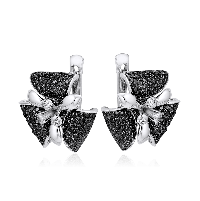 Серьги в форме распустившихся цветов с белыми и черными бриллиантами из белого золота 585 пробы