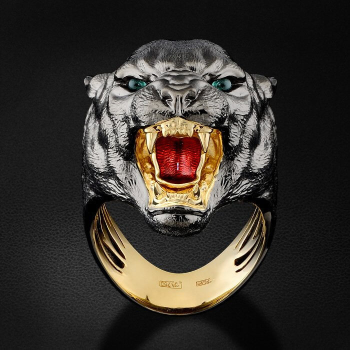 Мужское кольцо Пантера с турмалинами и горячей эмалью в желтом золоте 750 пробы, фото № 2