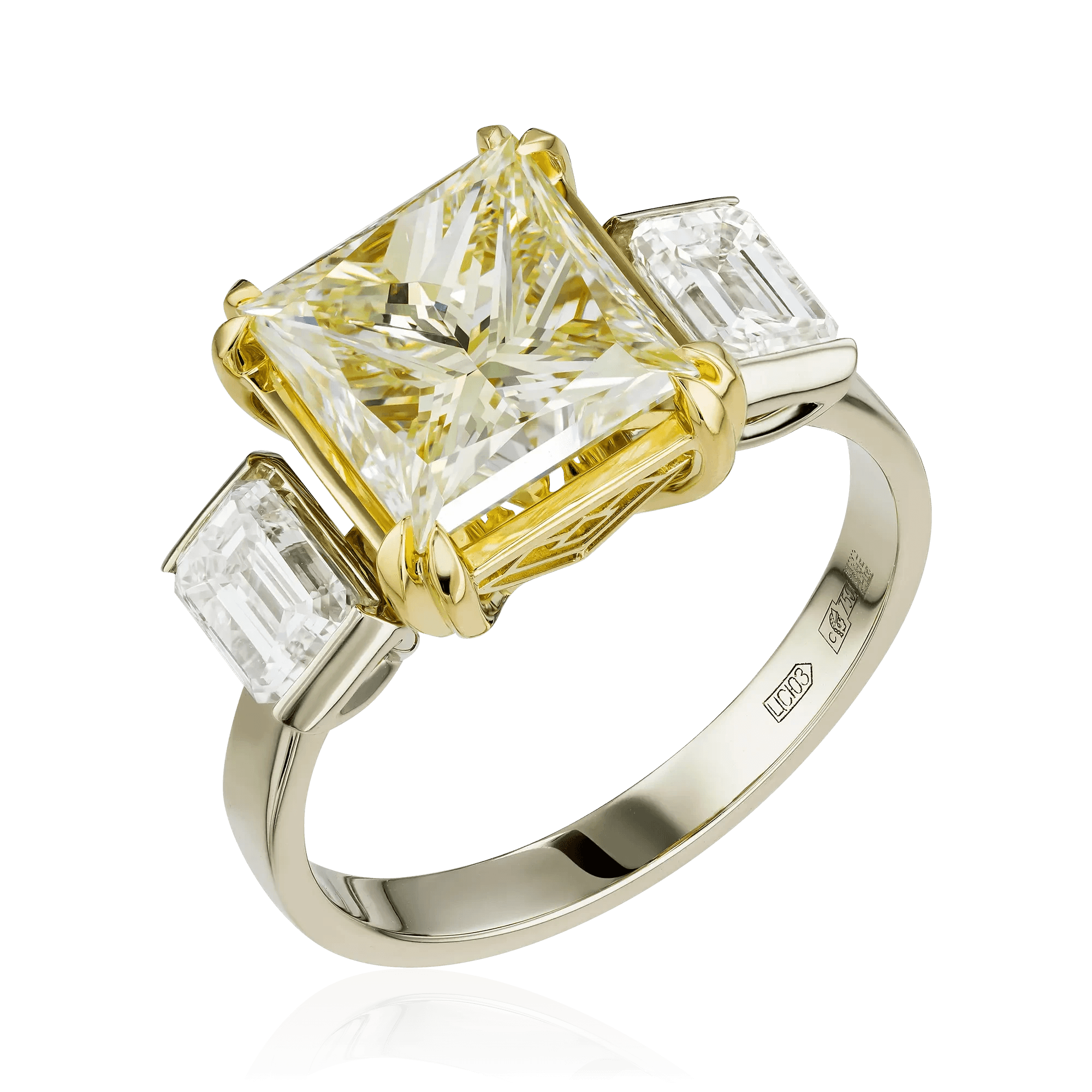 Кольцо с желтым бриллиантом 4.08ct, белыми бриллиантами из комбинированного золота 750 пробы (арт. 133051)