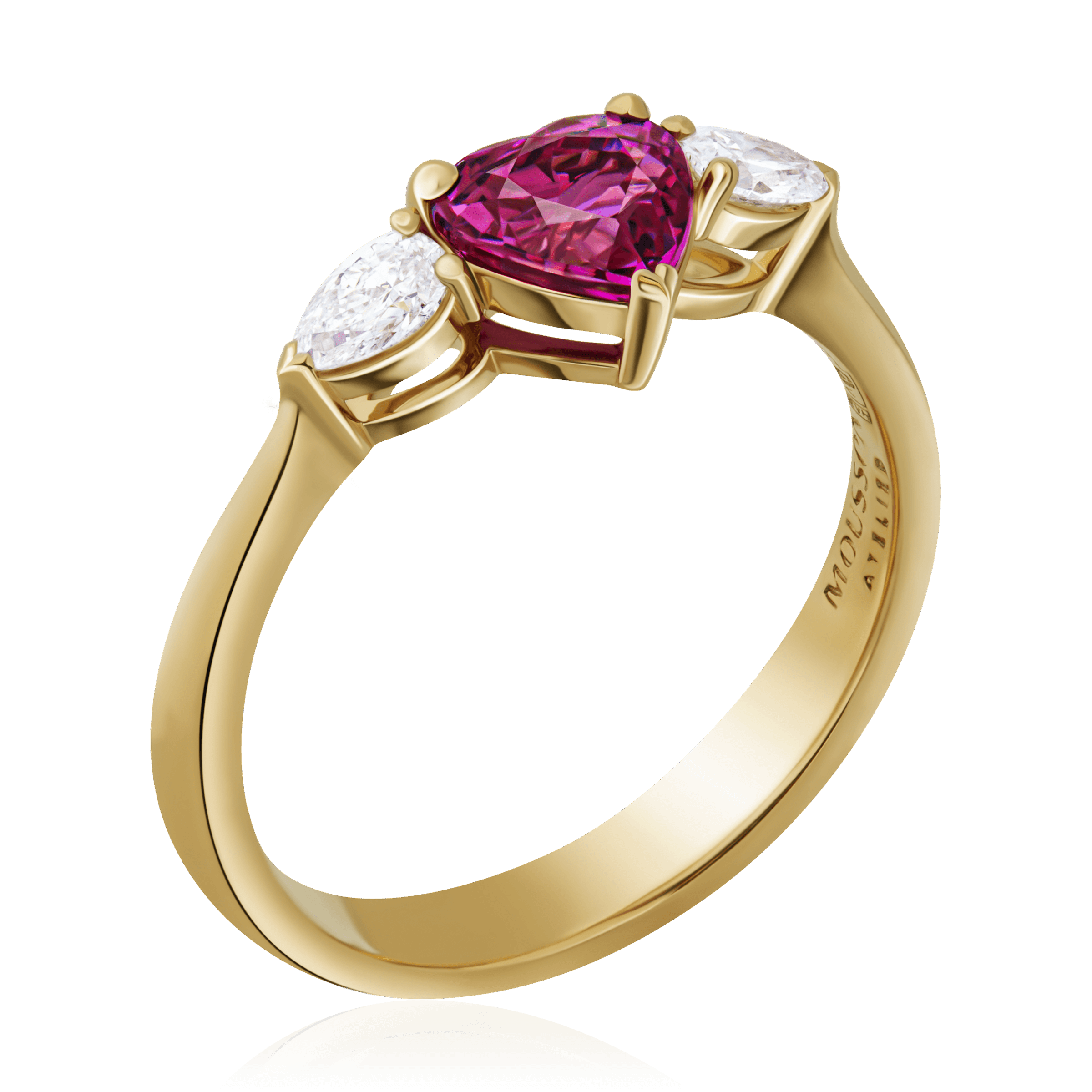 Кольцо с рубином, бриллиантами из желтого золота 750 пробы (арт. 89866)