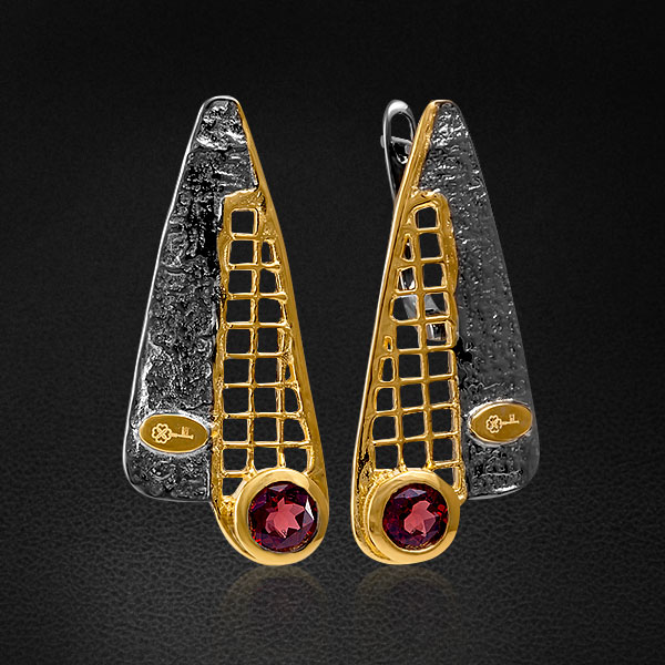 Серьги из серебра 925 пробы с гранатами
