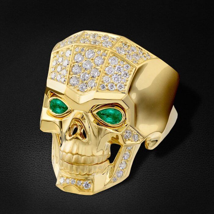 Мужское кольцо череп с изумрудом, бриллиантами из желтого золота 750 пробы, фото № 3