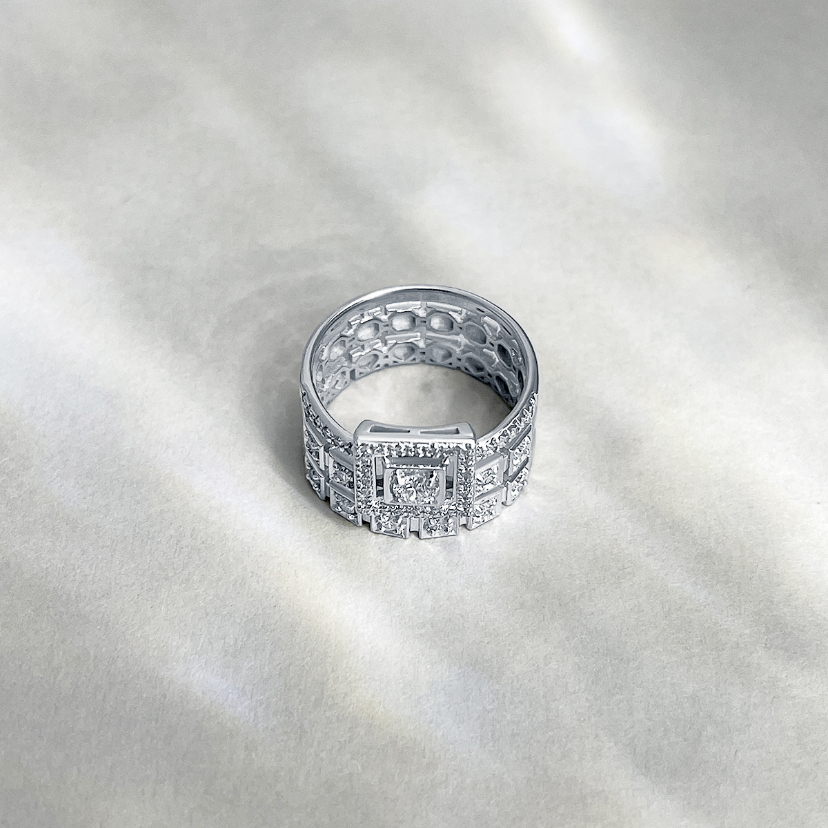 Кольцо с бриллиантами из белого золота 585 пробы, фото № 3