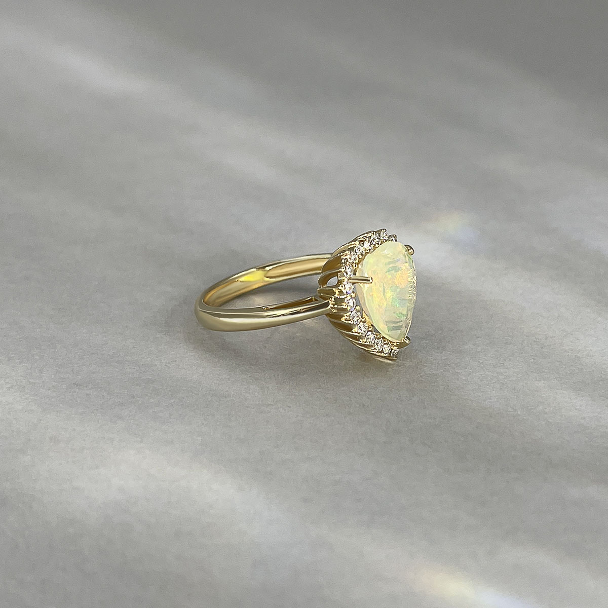 Кольцо огранки сердце с бриллиантами, опалом из желтого золота 585 пробы, фото № 3