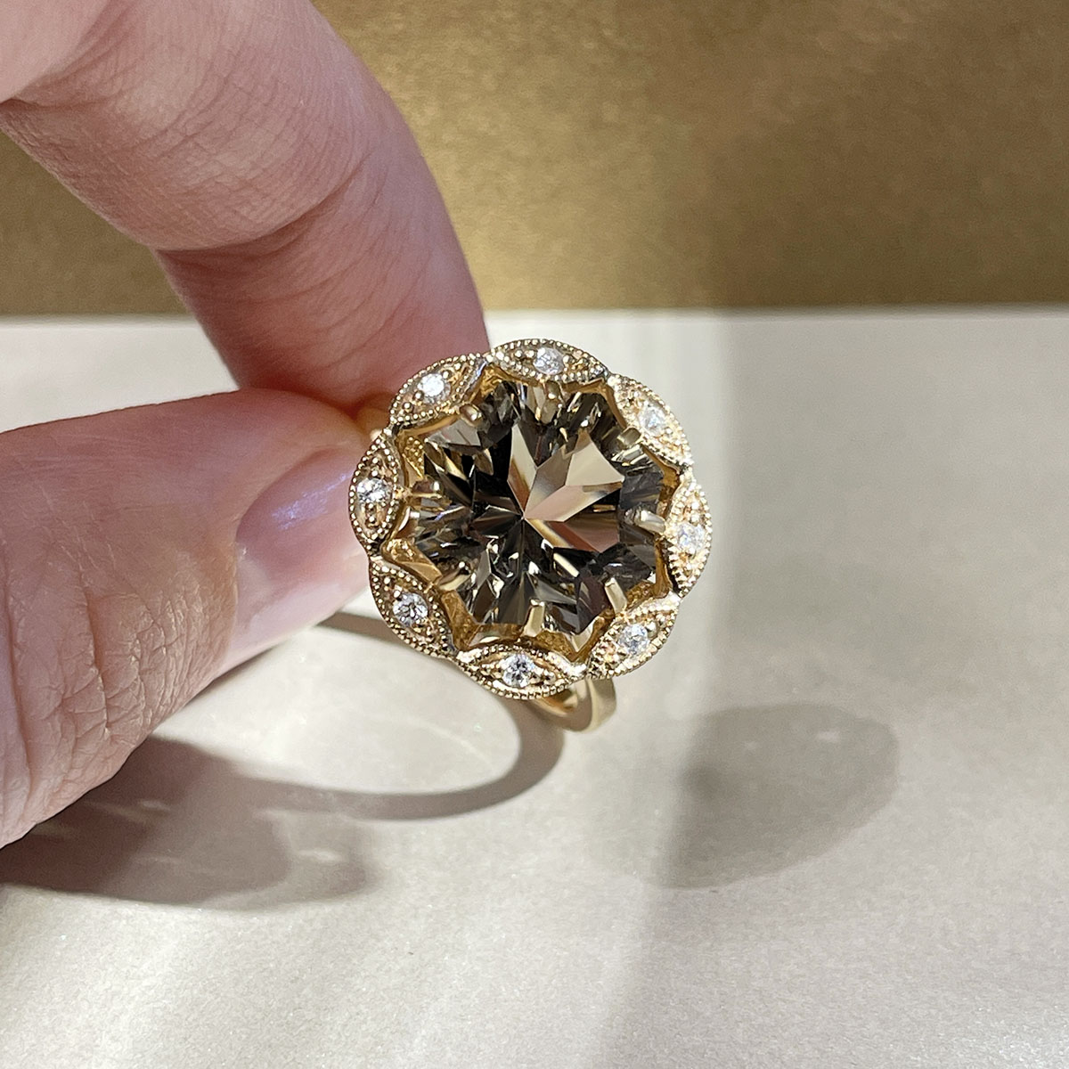 Кольцо с кварцем и бриллиантами из красного золота 585 пробы, фото № 4