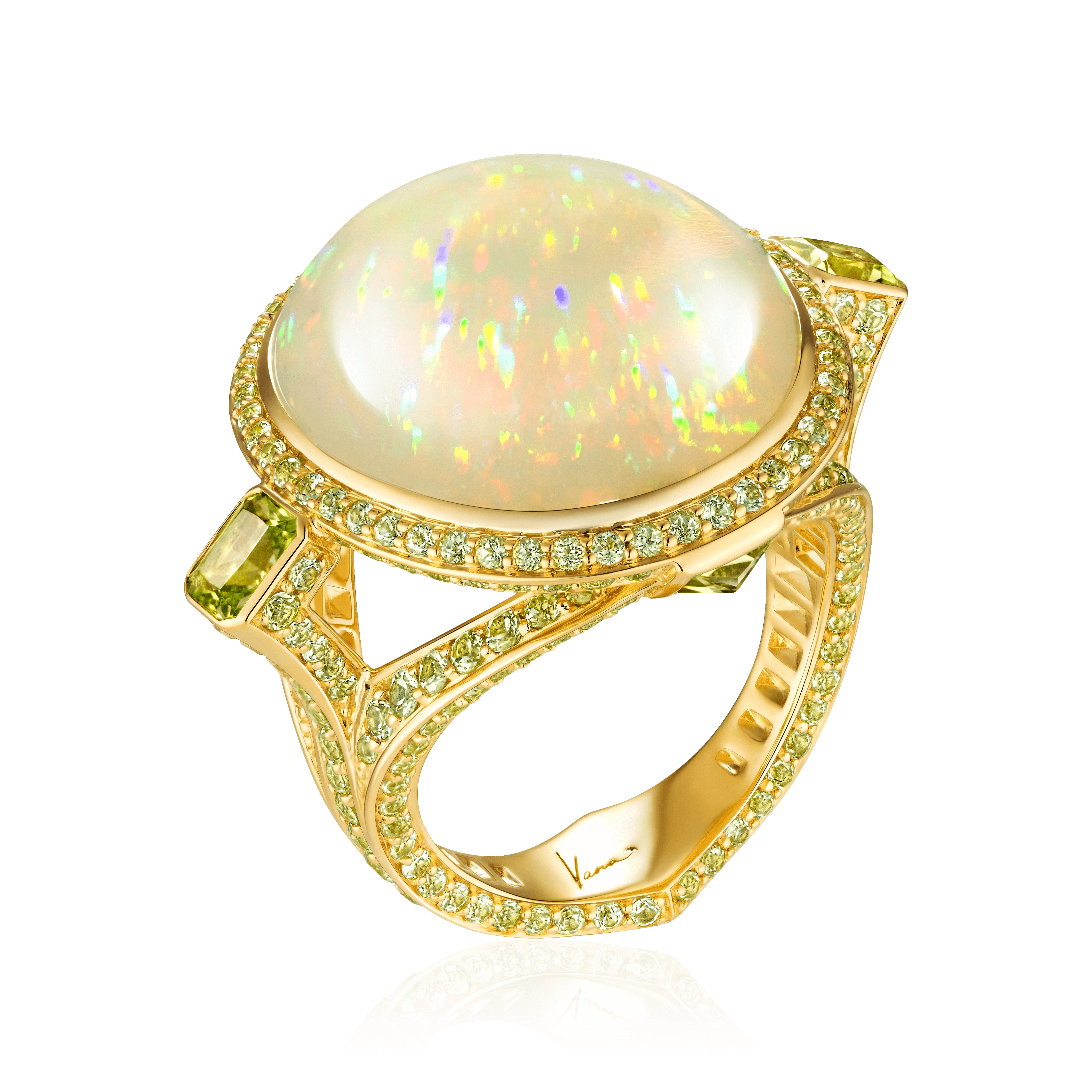 Кольцо с опалом, перидотами из желтого золота 750 пробы (арт. 91861)