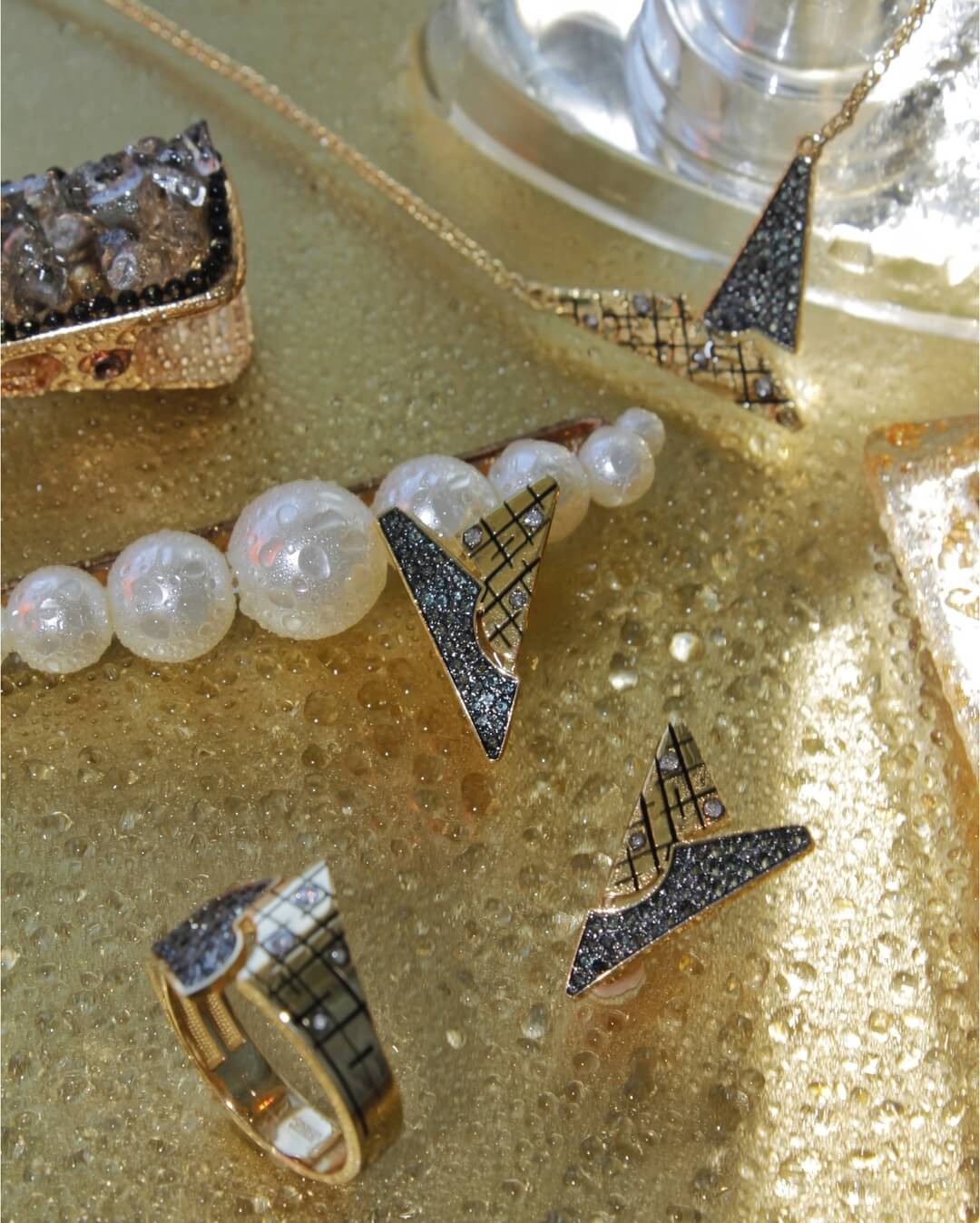 Серьги с топазом, бриллиантами из желтого золота 585 пробы, фото № 2