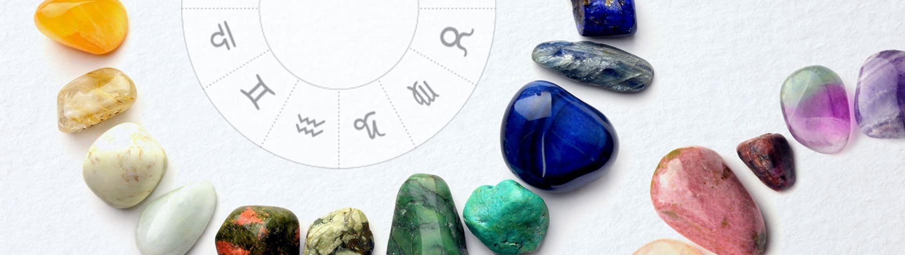 Камень хризолит: магические свойства, которые подходят для женщин по знаку зодиака