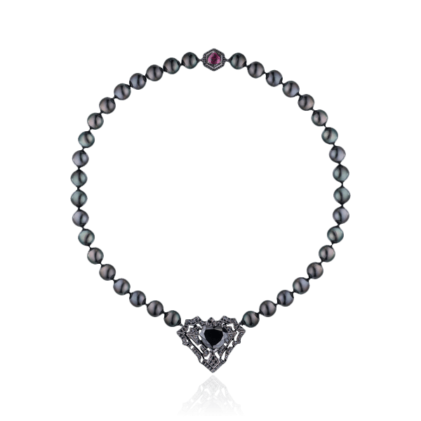 Колье с черным бриллиантом огранки сердце, жемчугом, рубинами из черного золота 750 пробы (арт. 97994)