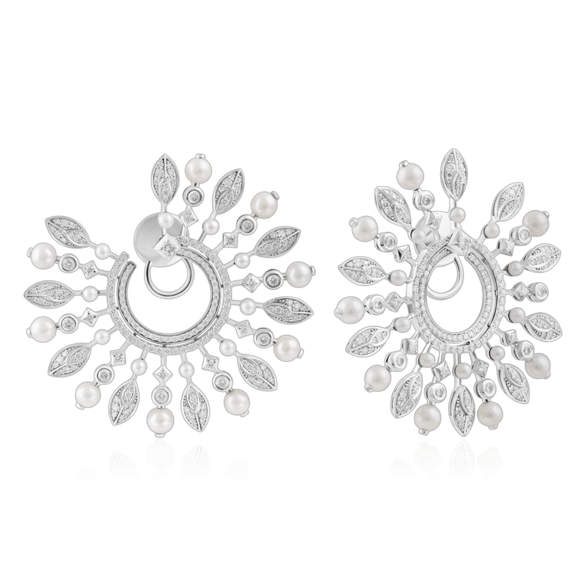 Серьги с бриллиантами, жемчугом из белого золота 750 пробы (арт. 132524)