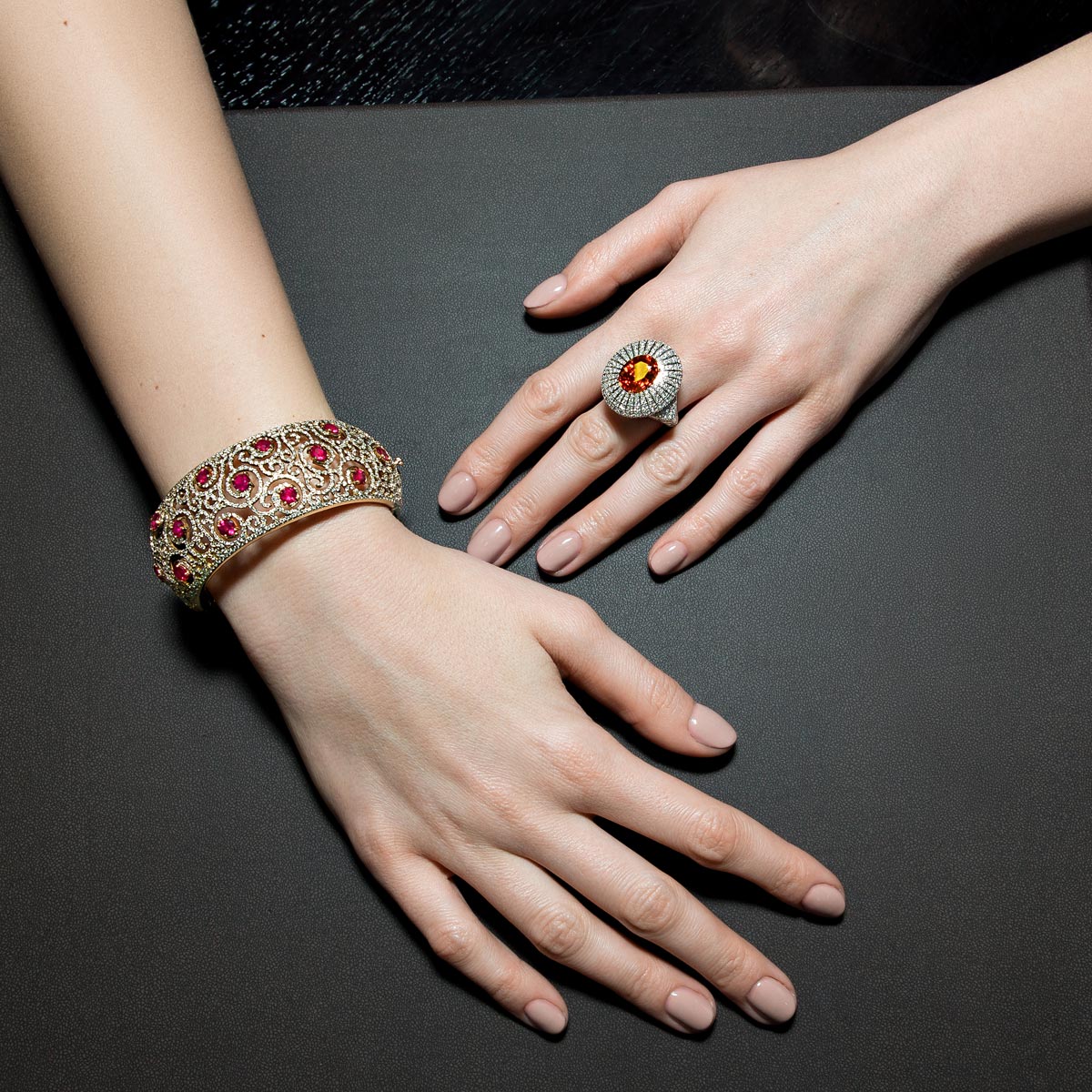 Роскошный браслет с бирманскими рубинами и бриллиантами из белого золота 750 пробы, фото № 5