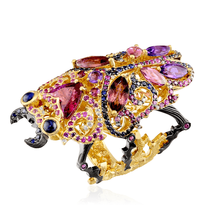 Кольцо в виде жука с турмалином, сапфиром, бриллиантами, аметистом, рубином, цветными сапфирами из комбинированного золота 750 пробы, фото № 1