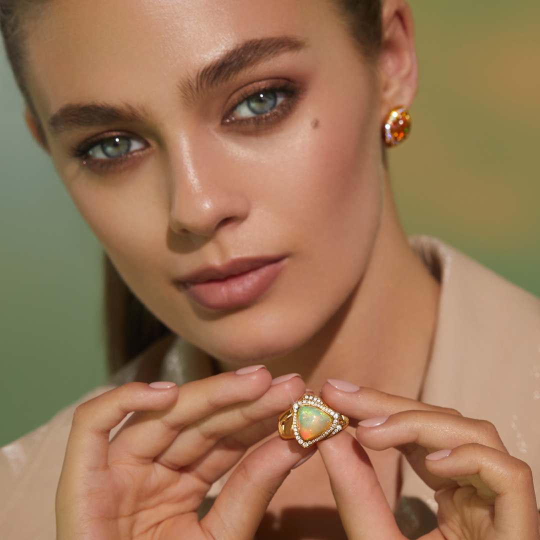Кольцо с опалом, бриллиантами из желтого золота 750 пробы, фото № 4