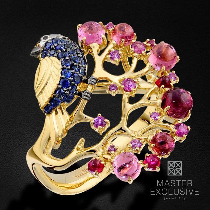 Кольцо Птица с рубином, бриллиантами, турмалином, тсаворитом, цветными сапфирами из желтого золота 750 пробы, фото № 2
