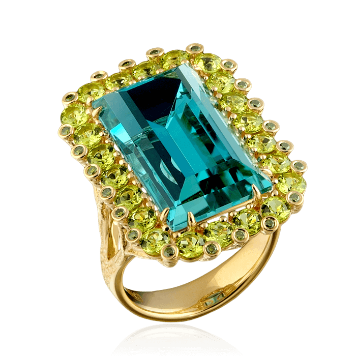 Кольцо с топазом, хризолитами и зелеными бриллиантами в желтом золоте 585 пробы (арт. 27933)