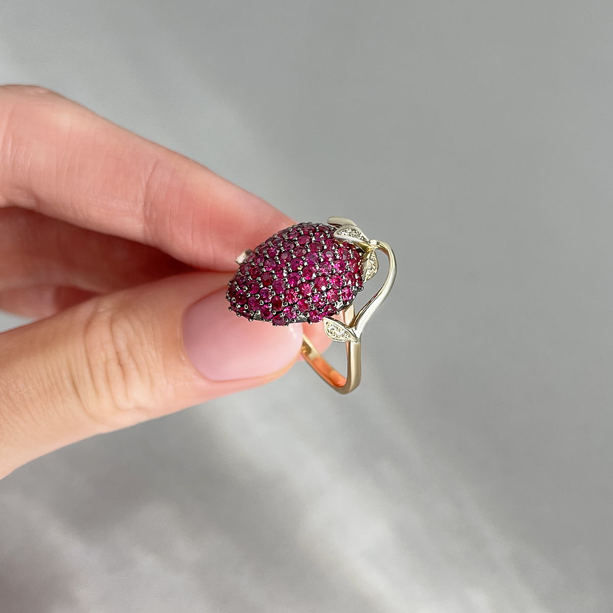 Кольцо с рубином, бриллиантами из комбинированного золота 750 пробы, фото № 5