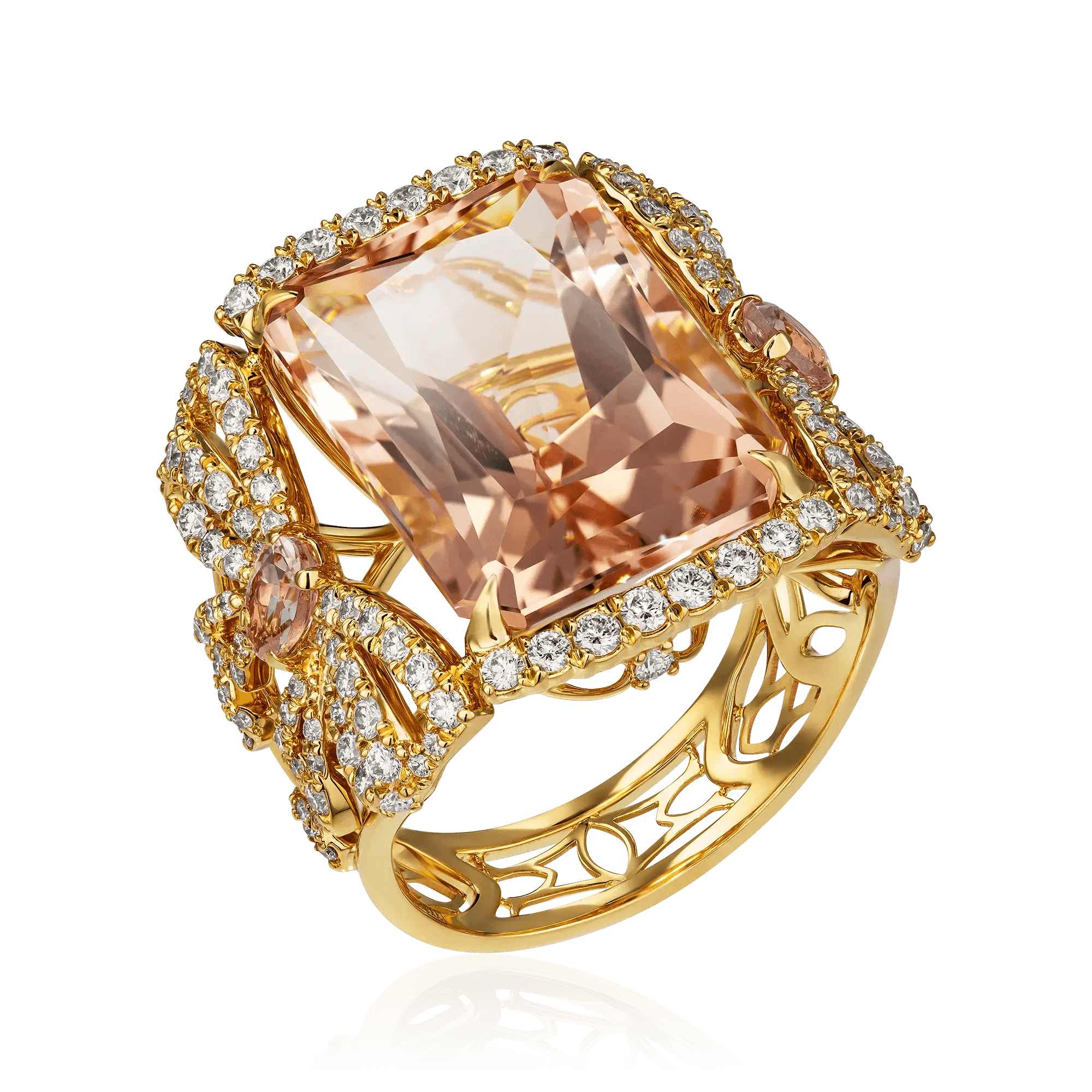 Кольцо с морганитом, бриллиантами из желтого золота 750 пробы (арт. 101688)