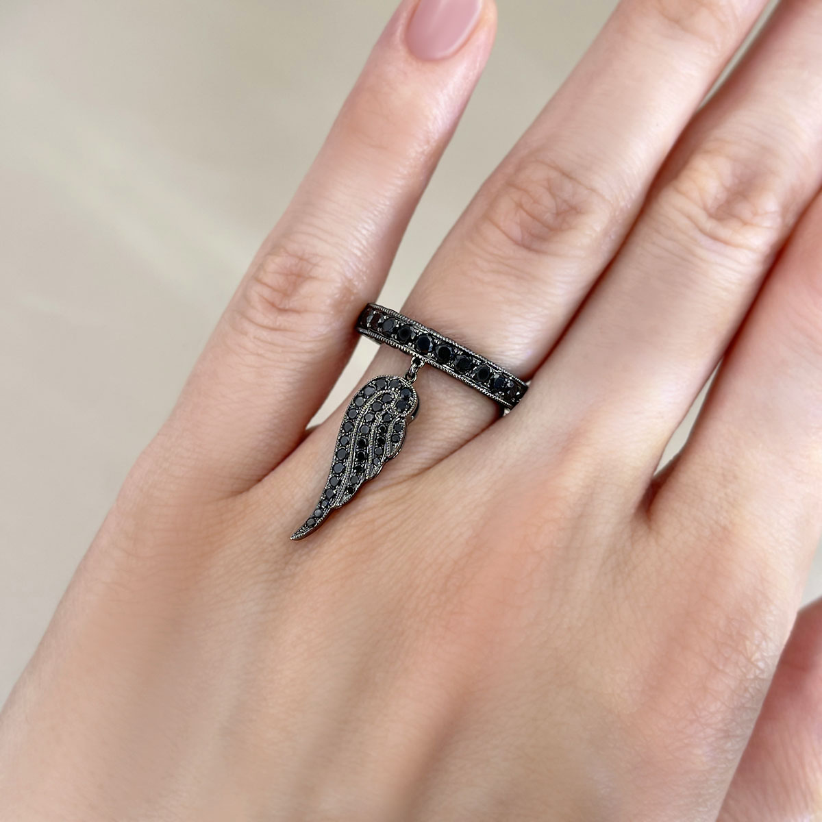 Кольцо с подвеской Крыло из черненого золота с бриллиантами 750, фото № 5