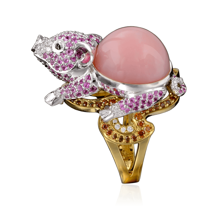 Кольцо Поросенок с опалом, розовыми сапфирами, бриллиантами в желтом и белом золоте 750 пробы, фото № 2