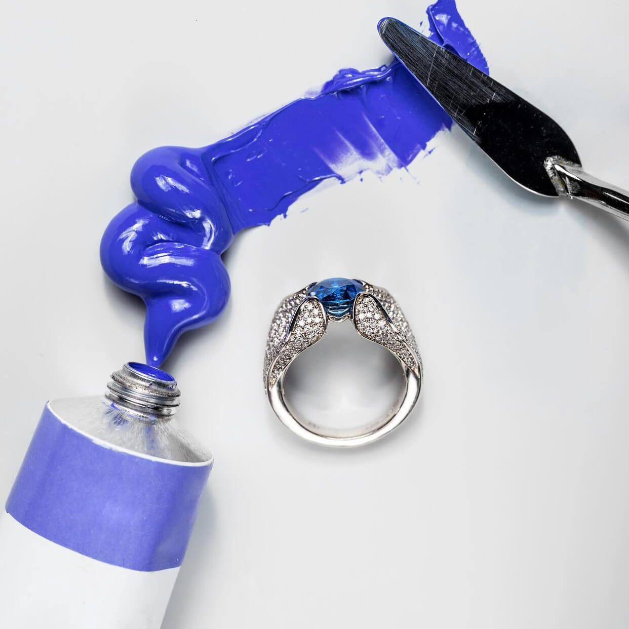 Кольцо с сапфиром, бриллиантам из белого золота 750 пробы, фото № 2