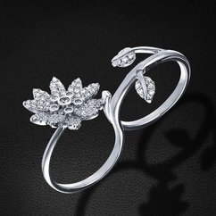 Кольцо с цирконием из серебра 925 пробы (арт. 45137)