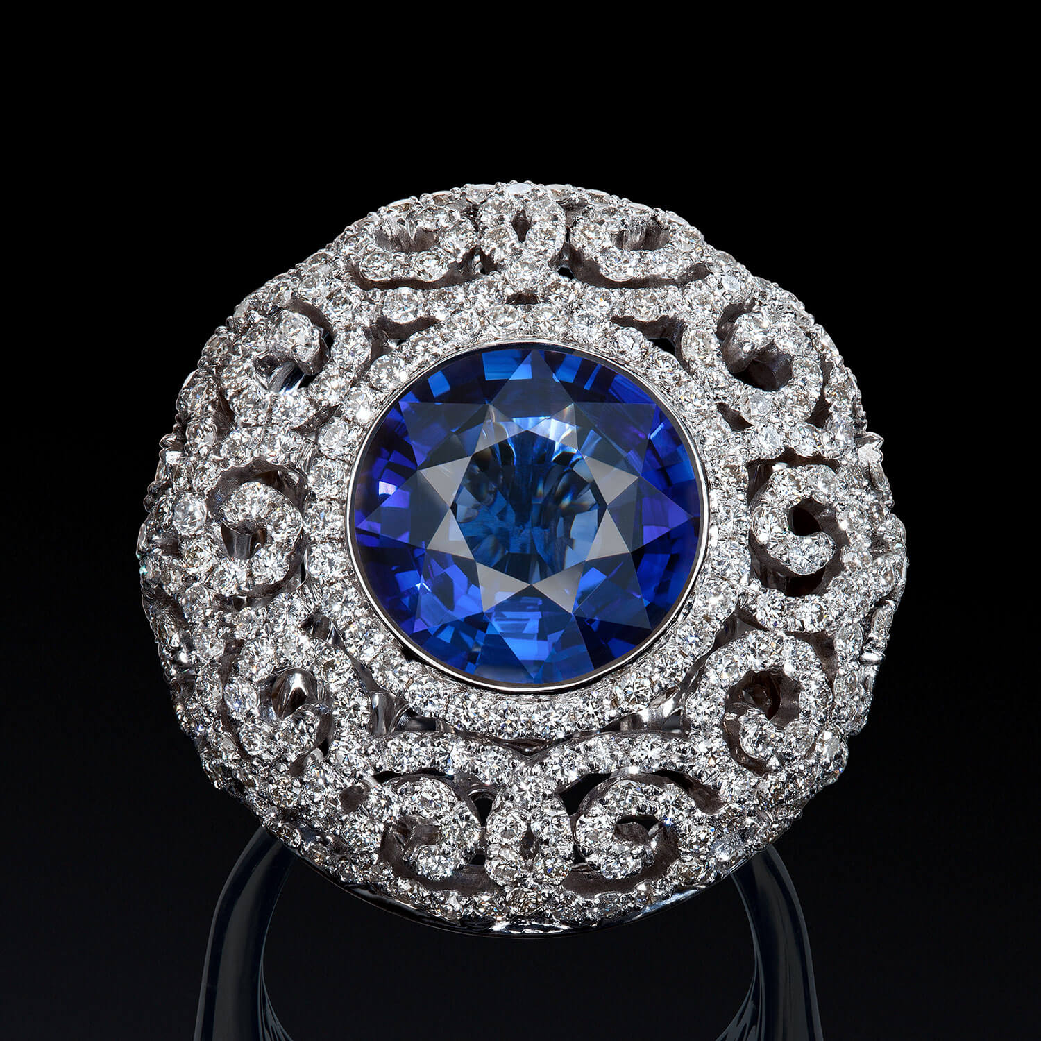 Кольцо с сапфиром Royal Blue, бриллиантами из белого золота 750 пробы, фото № 3