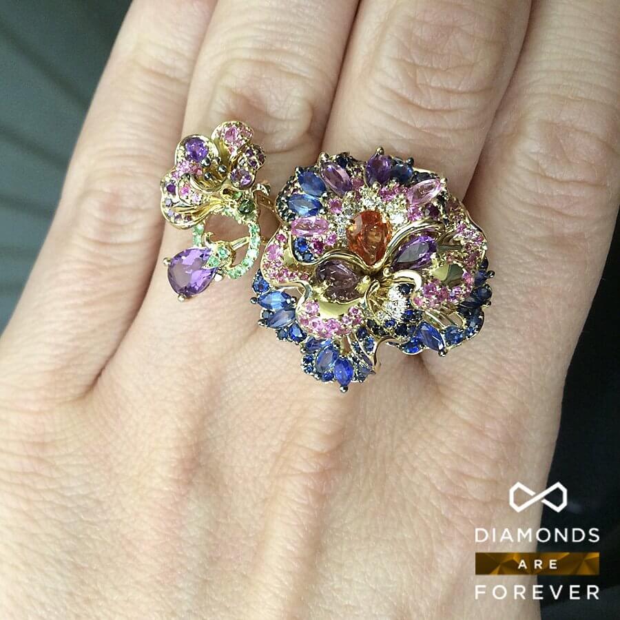 Кольцо в виде цветка с сапфиром, бриллиантами, аметистом из комбинированного золота 750 пробы, фото № 2