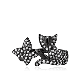 Драгоценное кольцо в форме чёрного котёнка, играющего с бабочкой, инкрустированное россыпью бриллиантов (арт. 45165)