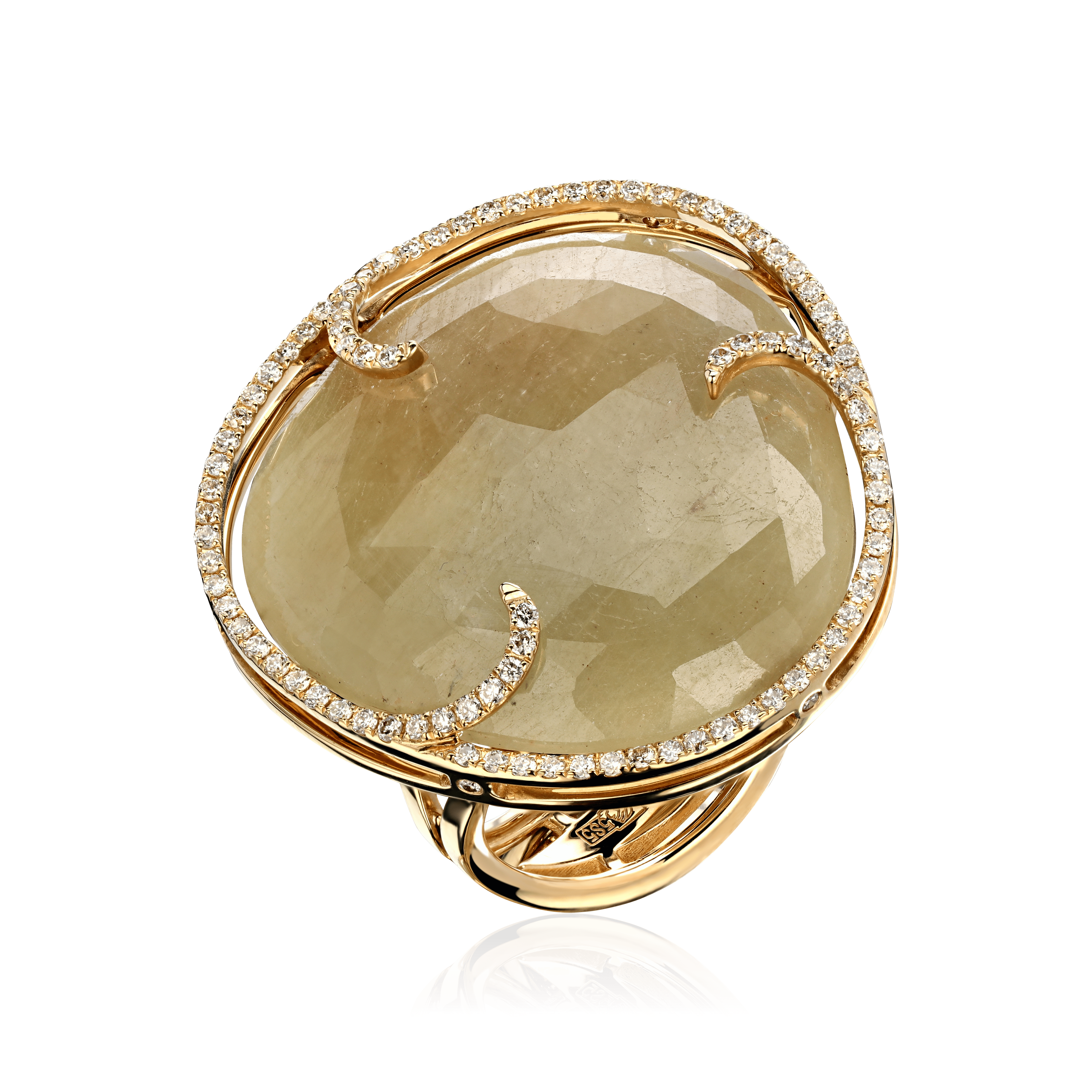 Кольцо с бриллиантами, корундом из желтого золота 585 пробы (арт. 104302)