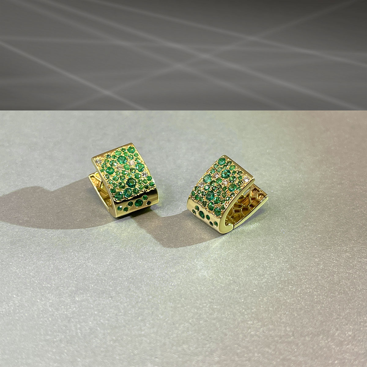 Серьги с изумрудом, бриллиантами из желтого золота 585 пробы, фото № 2