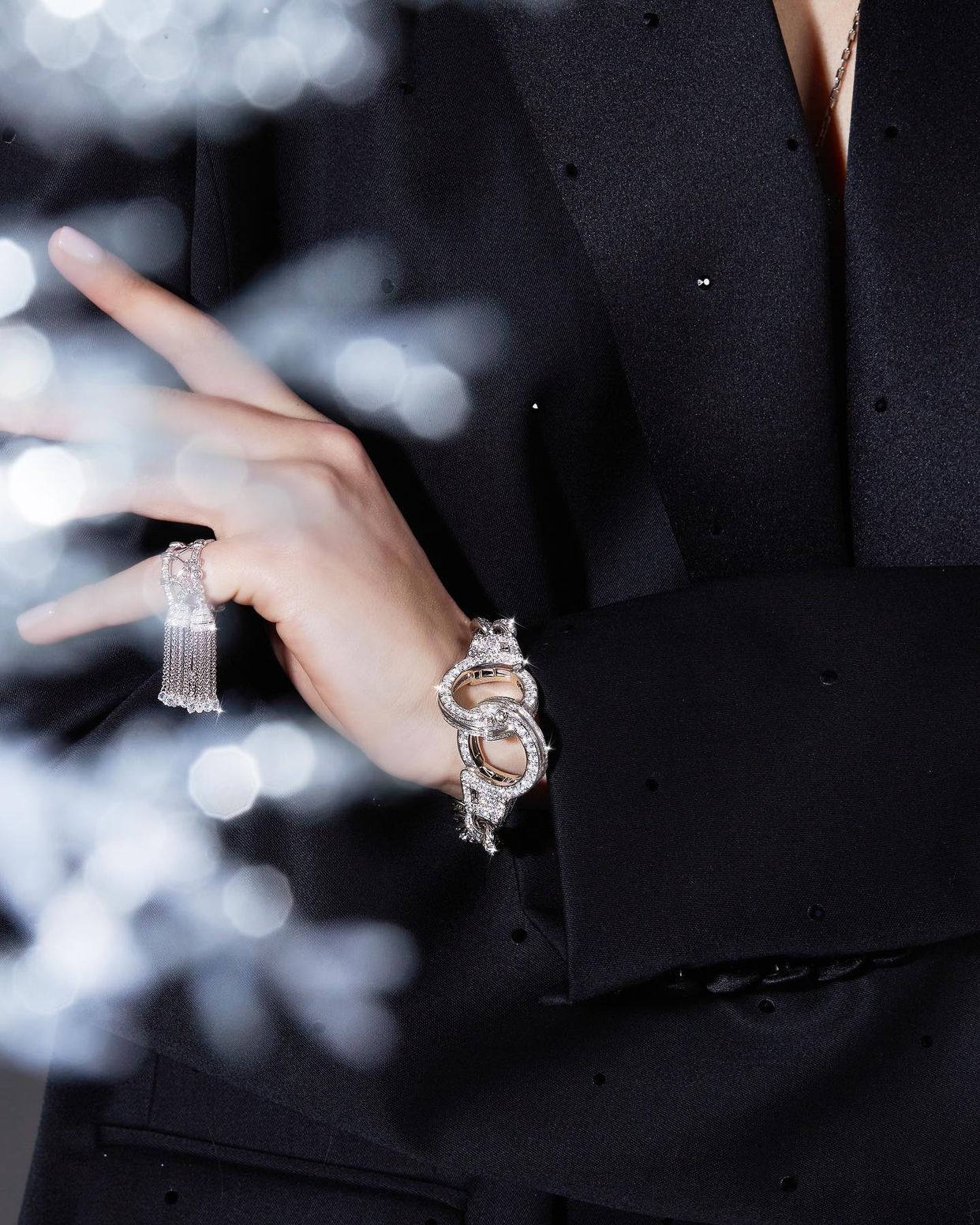 Браслет в виде наручников с ключом с бриллиантами из белого золота 750 пробы, фото № 2