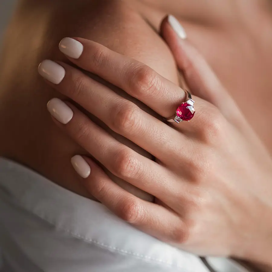 Кольцо с рубином 3,52ct и бриллиантами в белом золоте 750 пробы, фото № 2